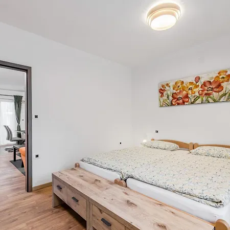 Апартаменты Apartmaji Gaspercic, Nejc Бовец