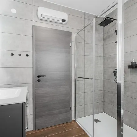 Апартаменты Apartmaji Gaspercic, Nejc Бовец
